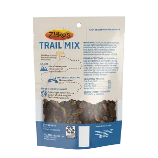 Zuke’s Trail Mix Chicken Recipe dog treats back of packaging 